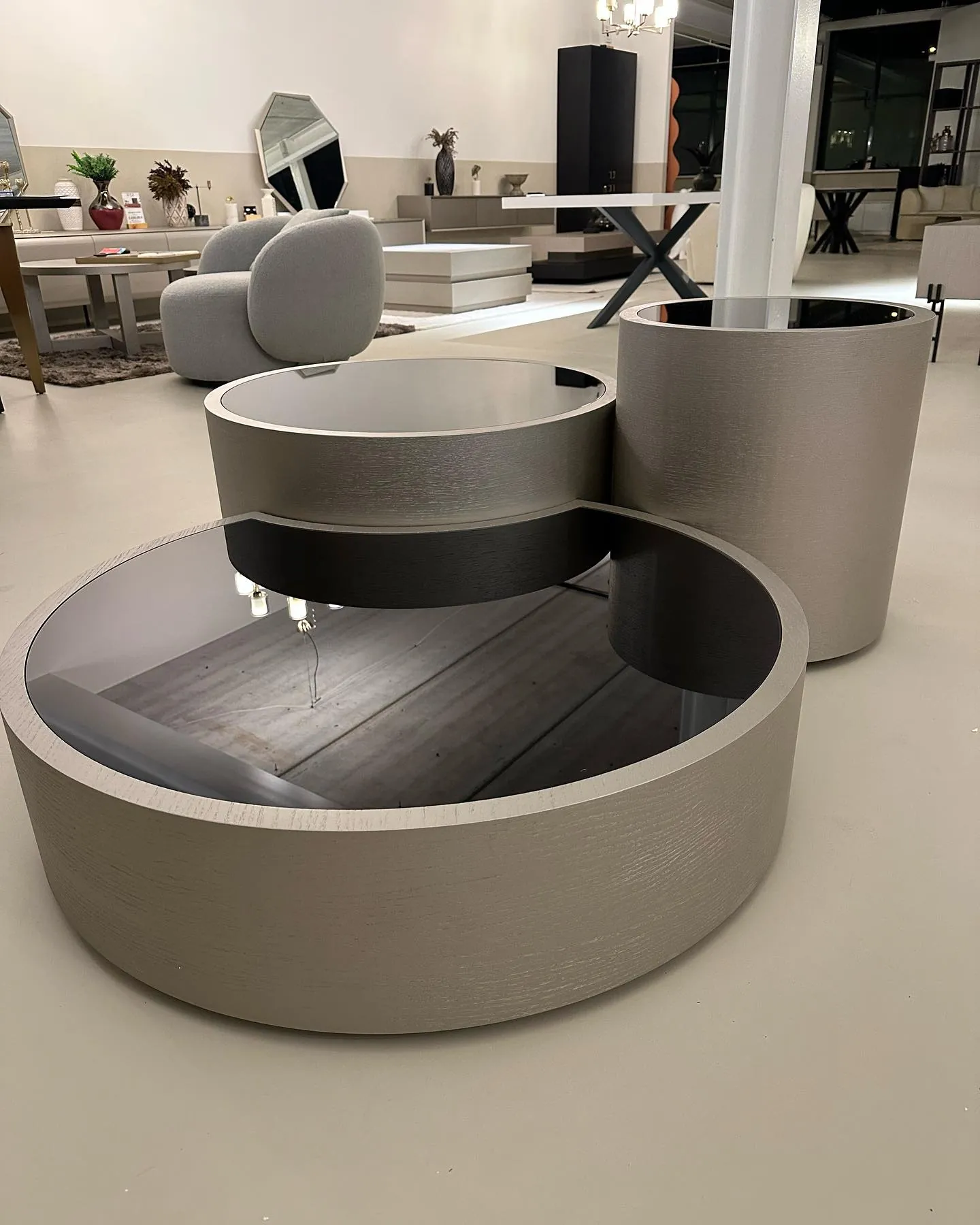 Salontafel in de showroom van HC Interiors in Ter Aar
